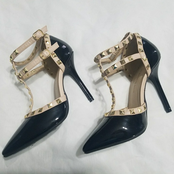 Heels - Picture 2 of 2